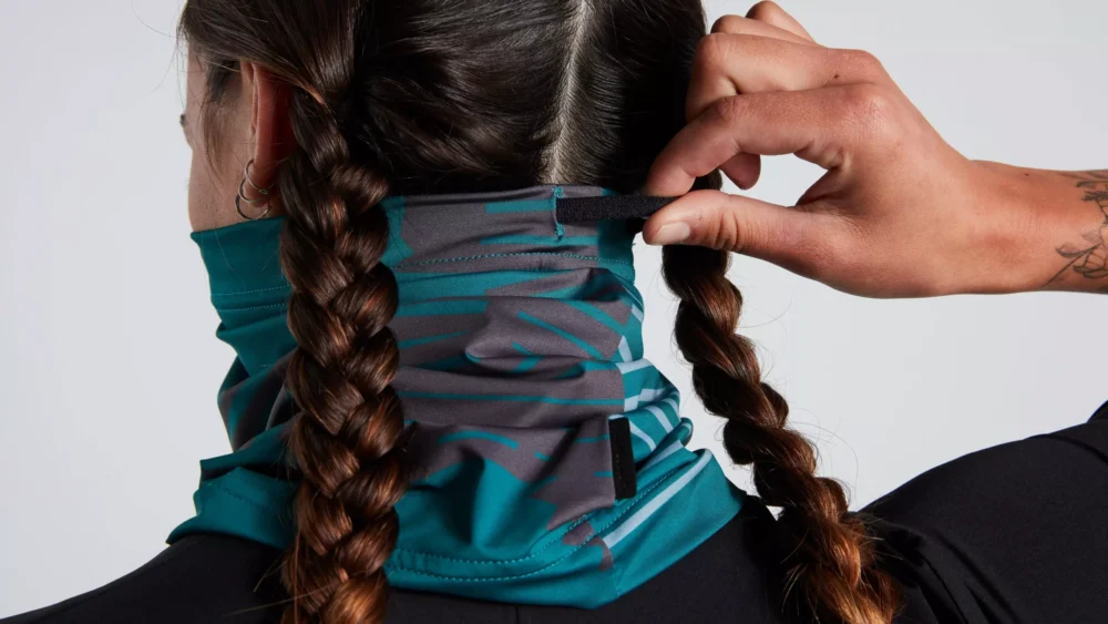 Specialized Blur neck gaiter - Tropical Teal - Image 3